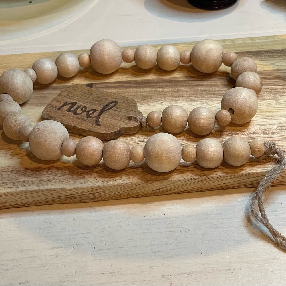 Noel Wooden Beads Tier Tray Decor 2’